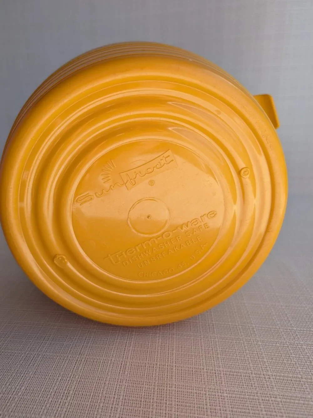 Vintage MCM Harvest Gold SunFrost Thermoware Locking Lid Ice Bucket